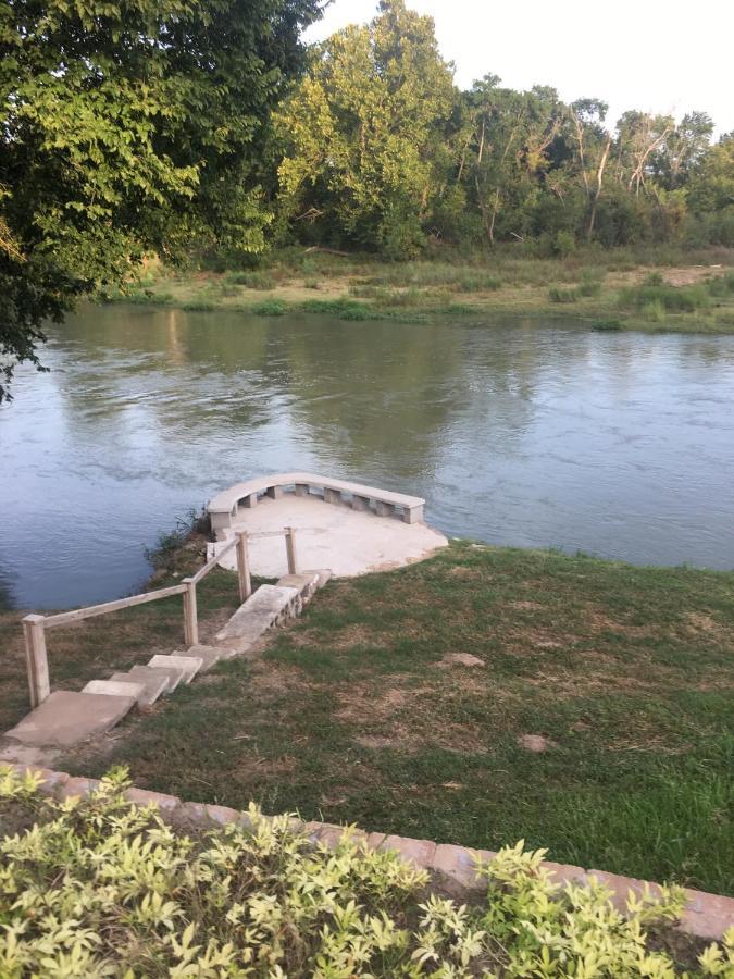 The Perry Riverhouse Bastrop Buitenkant foto